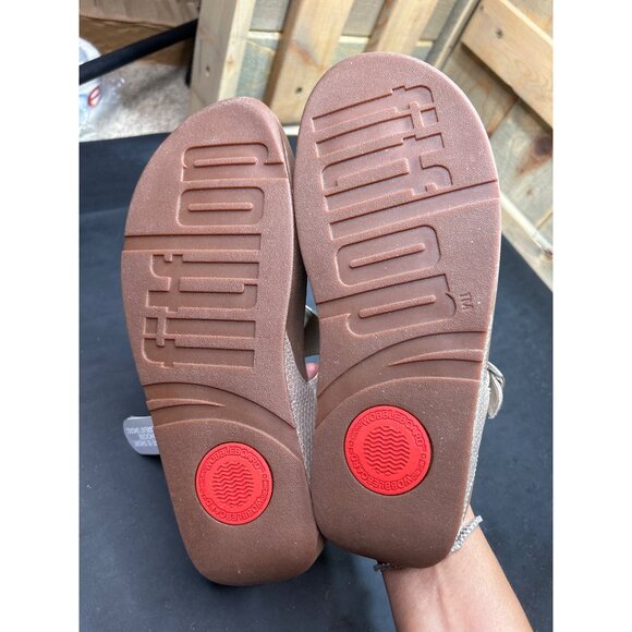 FitFlop Womens Size 8 Snake-Print Tan Leather Thong Sandals NWT Gold - Picture 7 of 8